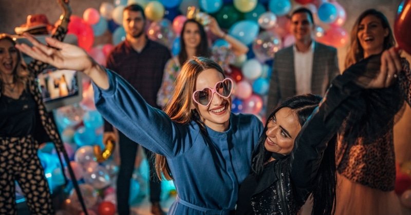 אפשרות רביעית - אביזרים זוהרים בחושך